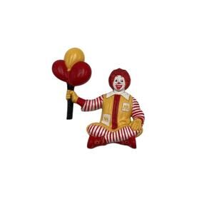 Vintage 1997‎ McDonald's Ronald McDonald Magnet Holding Balloons